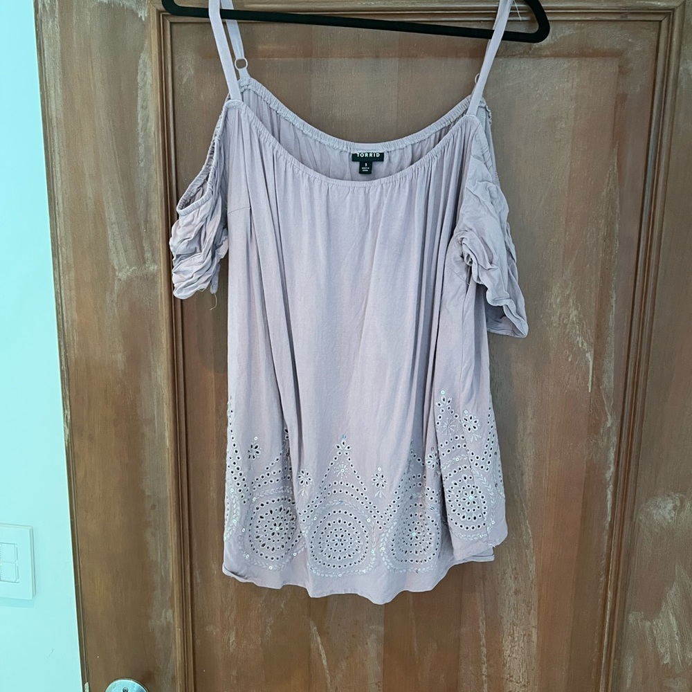 Torrid off shoulder top size 1